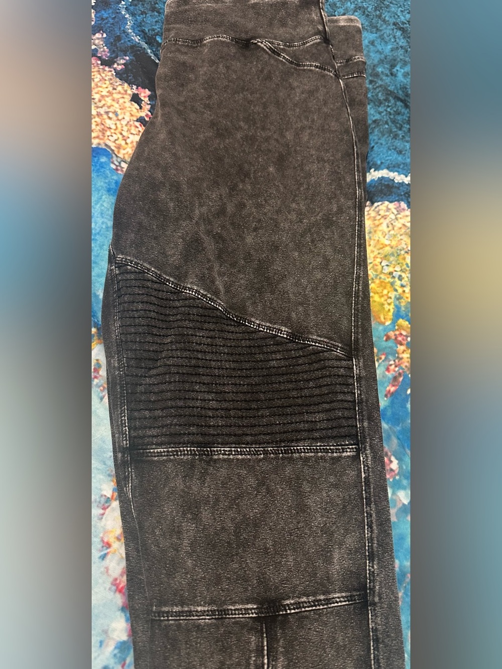 Women's Black Moto-Stitch Leggings - Picture 4 of 7